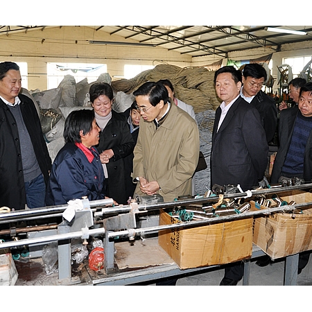 中國(guó)殘聯(lián)副理事長(zhǎng)程凱到汶上縣視察殘疾人扶貧就業(yè)工作