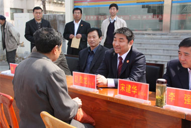 汶上組織全縣政法機(jī)關(guān)開展聯(lián)合接訪活動(dòng)