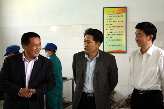 汶上縣委副書記劉永獻到次丘鎮(zhèn)督導調(diào)研聯(lián)系村和企業(yè)各項工作開展情況