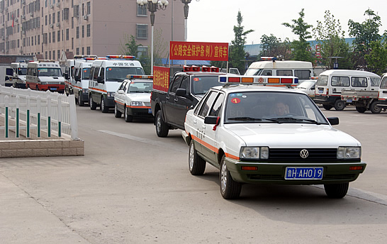 汶上縣開展《公路安全保護(hù)條例》等交通法規(guī)宣傳活動(dòng)