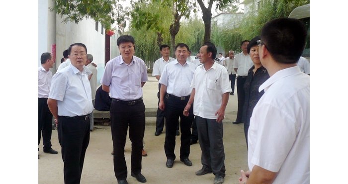 汶上汶上縣領(lǐng)導(dǎo)趙東升，孫琪，侯典峰督導(dǎo)檢查生態(tài)文明鄉(xiāng)村建設(shè)工作