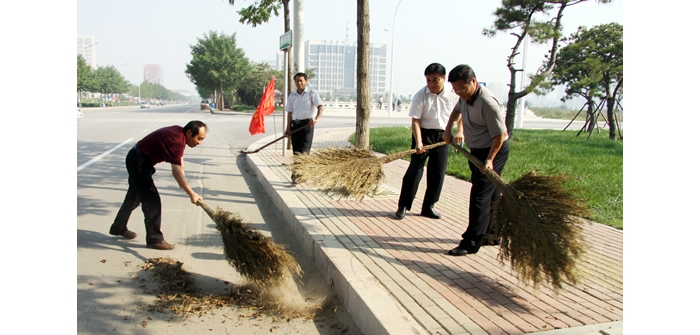 汶上縣開展城鄉(xiāng)“義務(wù)勞動日、文明我先行”環(huán)境衛(wèi)生綜合整治活動