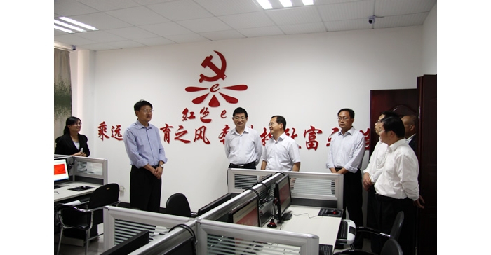 李成勇，王衛(wèi)星陪同汶上縣委副書記、縣長孫琪到汶上鎮(zhèn)檢查指導(dǎo)工作