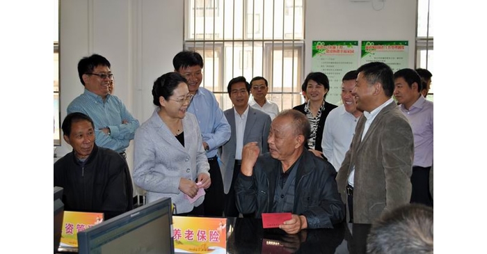 濟(jì)寧市委常委、市紀(jì)委書記李建華率市直有關(guān)部門負(fù)責(zé)同志來汶上縣調(diào)研指導(dǎo)工作