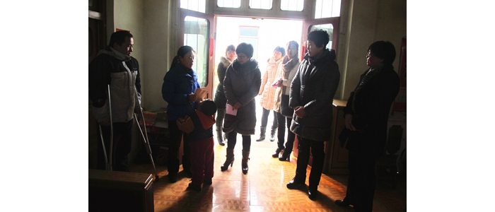濟(jì)寧市婦聯(lián)王薇到汶上郭樓鎮(zhèn)王府莊村慰問“孔孟之鄉(xiāng)十大孝星”