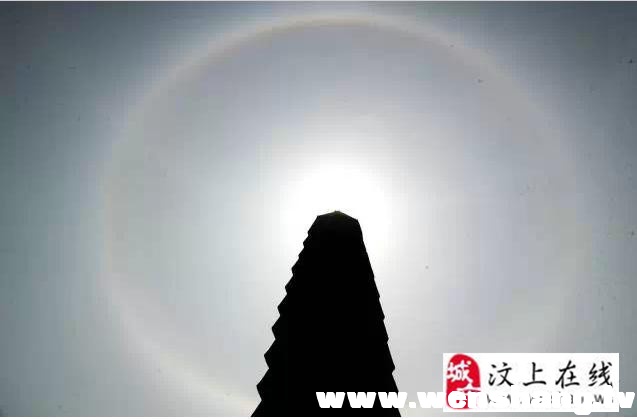 汶上寶相寺佛光神奇顯現(xiàn)，數(shù)萬游客有緣沐浴佛光