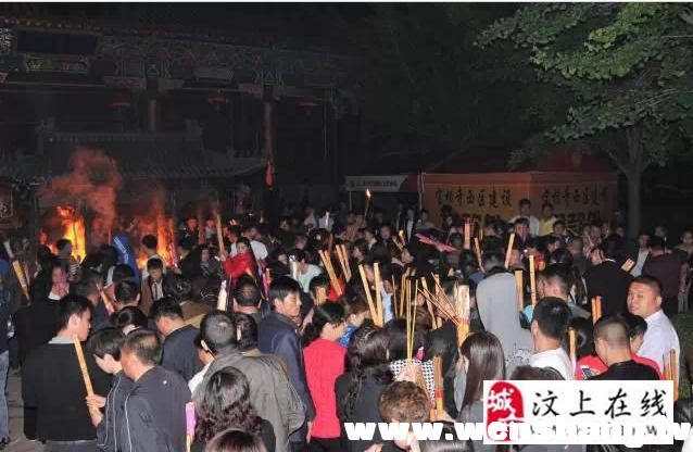 汶上寶相寺佛光神奇顯現(xiàn)，數(shù)萬游客有緣沐浴佛光