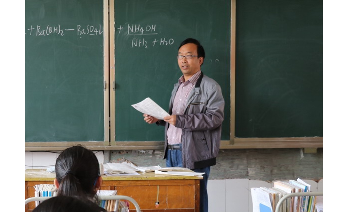 “師德典型在身邊”——郭樓鎮(zhèn)中學(xué)教師李大民